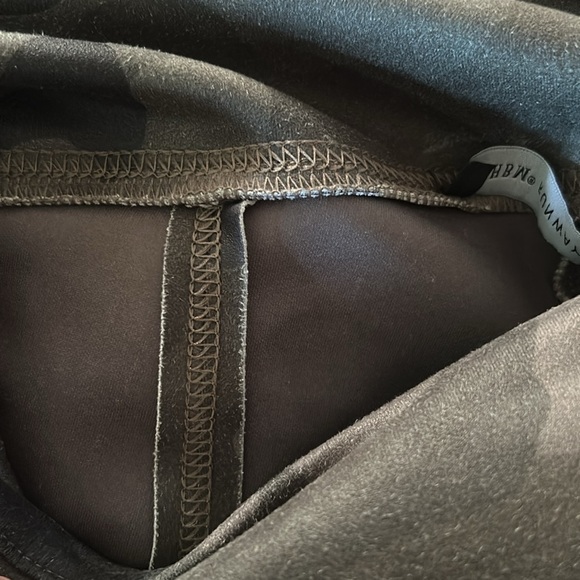 WHBM Runway Leggings - Picture 12 of 12